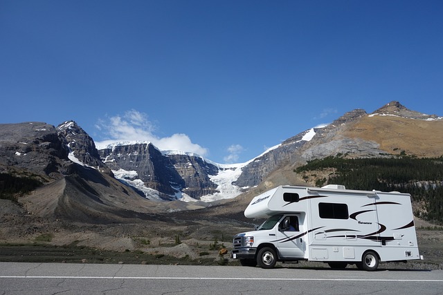 rv-motorhome-640x480-3353593.jpeg