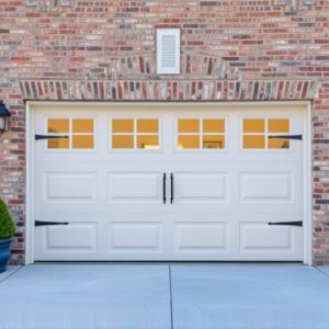 garage-door-640x480-83645226.jpeg