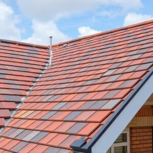 choosing-roofing-materials-640x480-21556328.jpeg