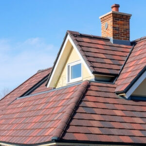 choosing-roofing-materials-640x480-51504364.jpeg