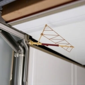 common-causes-of-broken-garage-door-trac-640x480-41519401.jpeg